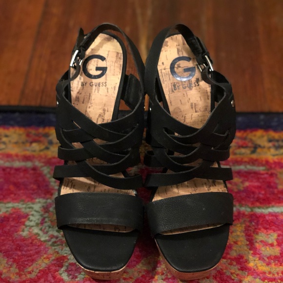 Black and cork Guess heels - Picture 1 of 8
